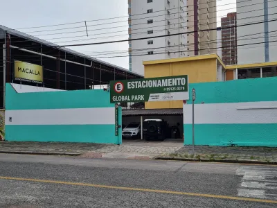 Fachada do estacionamento Global Park Estacionamento