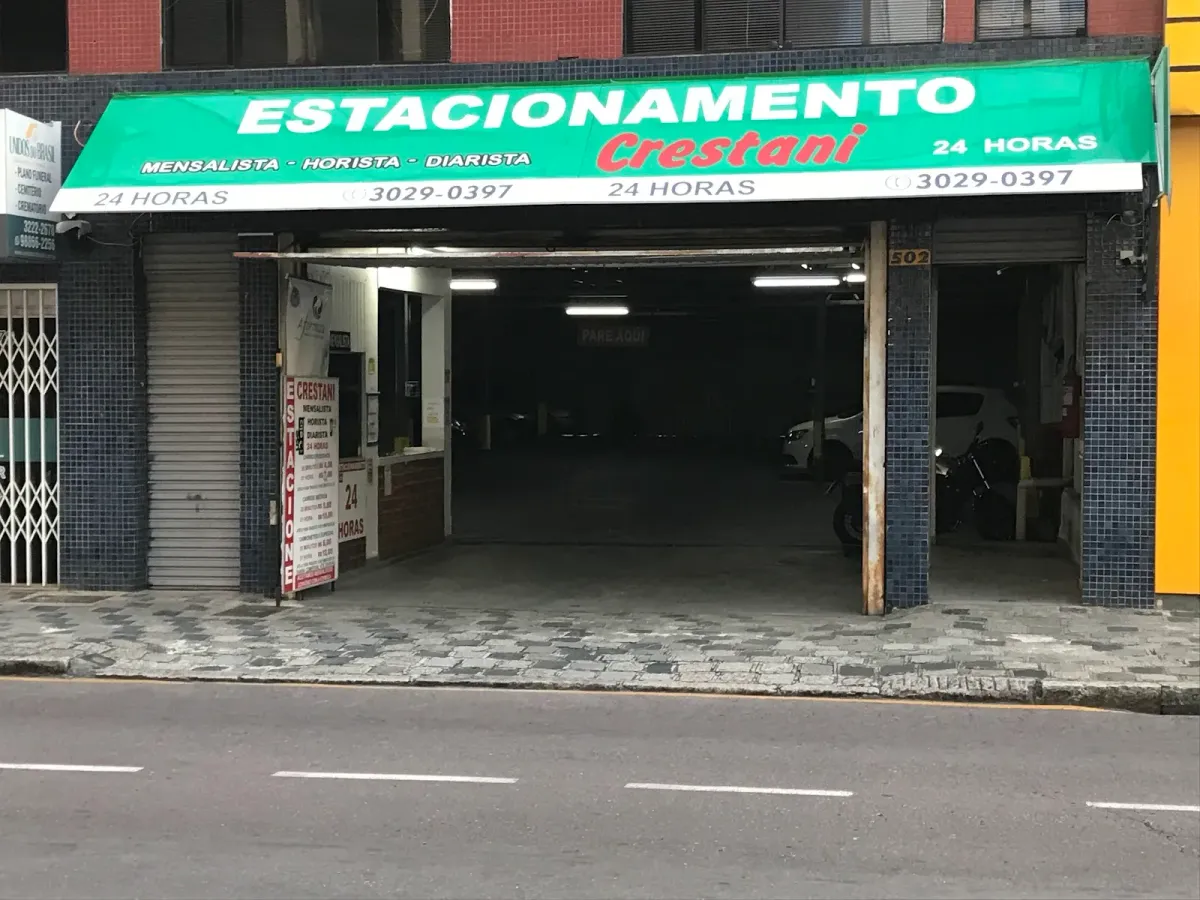 Fachada do estacionamento Crestani Estacionamento